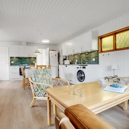 Dom wakacyjny Fulk - 150m From The Sea By Interhome