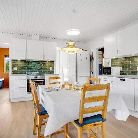 Holiday home Fulk - 150m From The Sea By Interhome Stroby